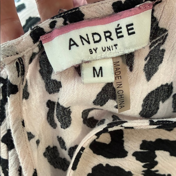 Leopard Print Ruffle Top - Picture 2 of 2